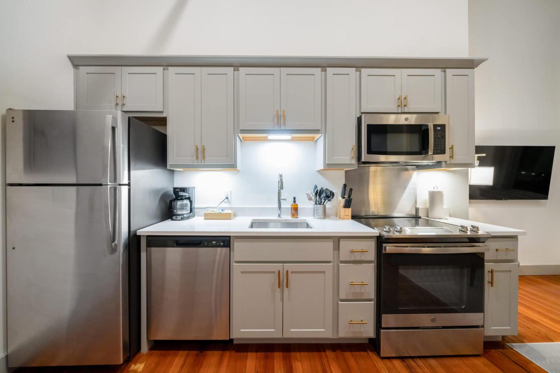 Apartment Bright And Modern In # 403