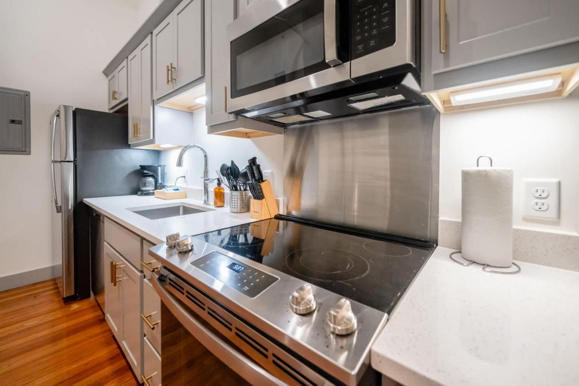 Apartment Bright And Modern In # 403